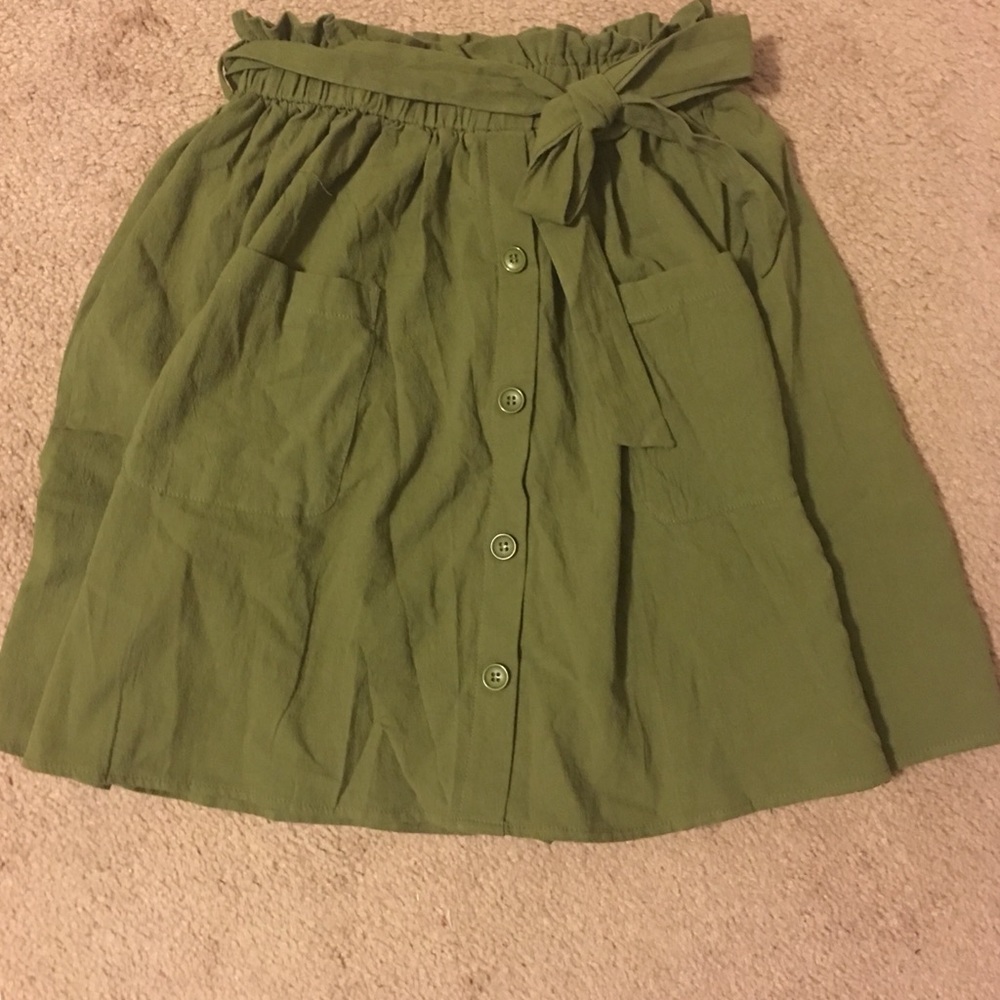 Paper bag Skirt with front pockets
